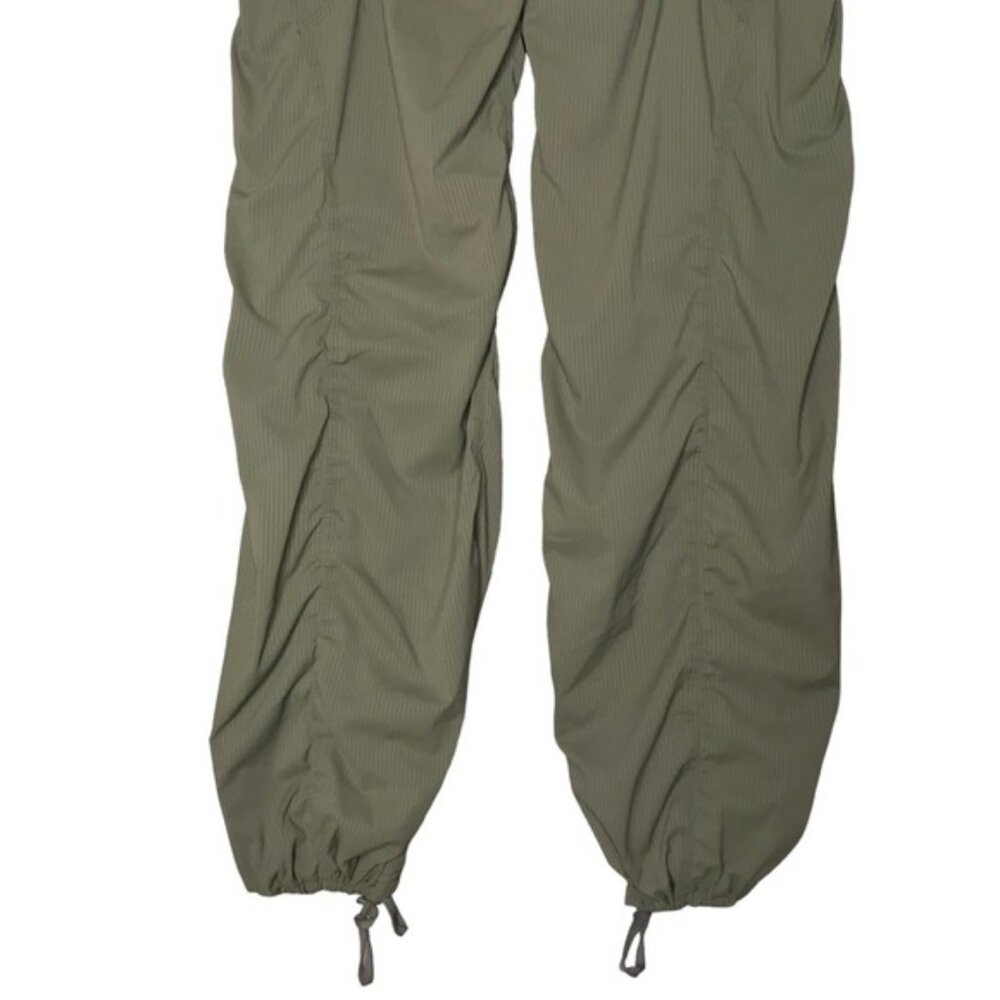 Size 6 Lululemon Studio Pant II *Unlined (Regular) Fatigue Army Green - Picture 13 of 13